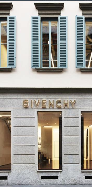 givenchy milano via sant& 39|GIVENCHY Sant'Andrea a Milano , .